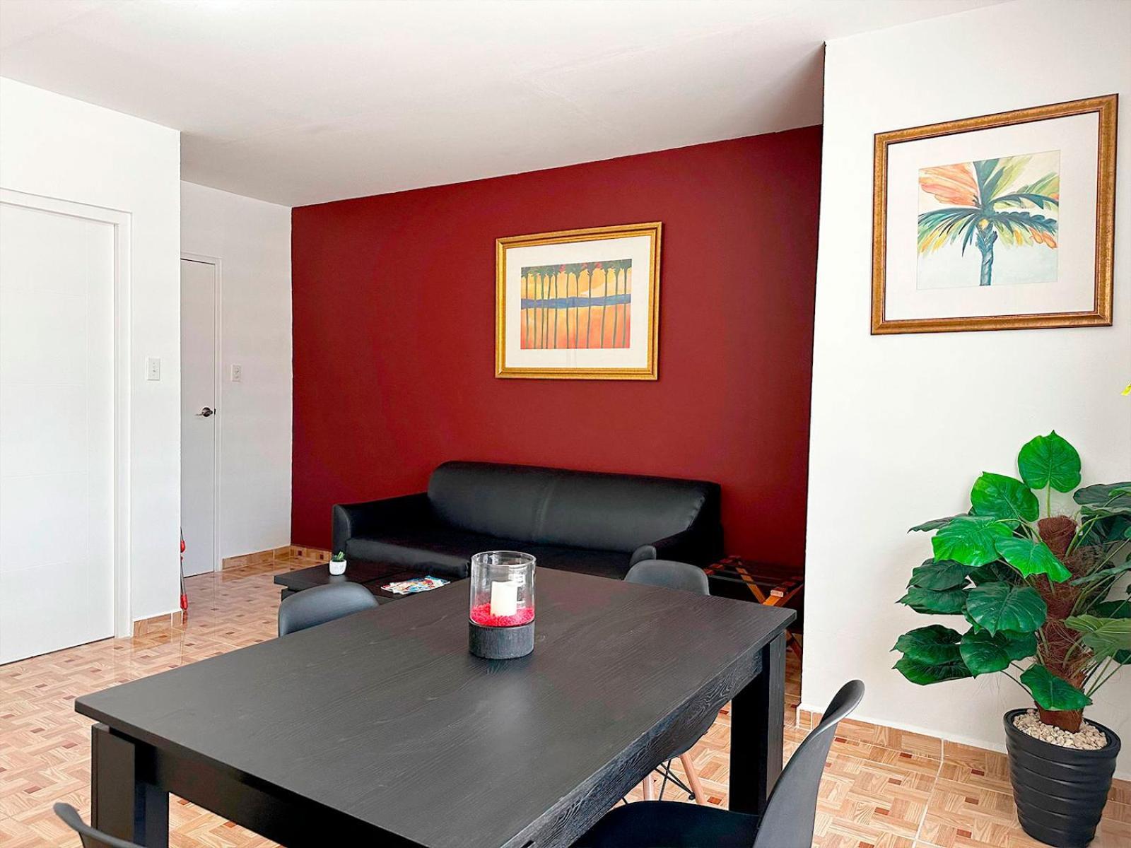 Ladybugs Apartments Palm Beach Екстер'єр фото