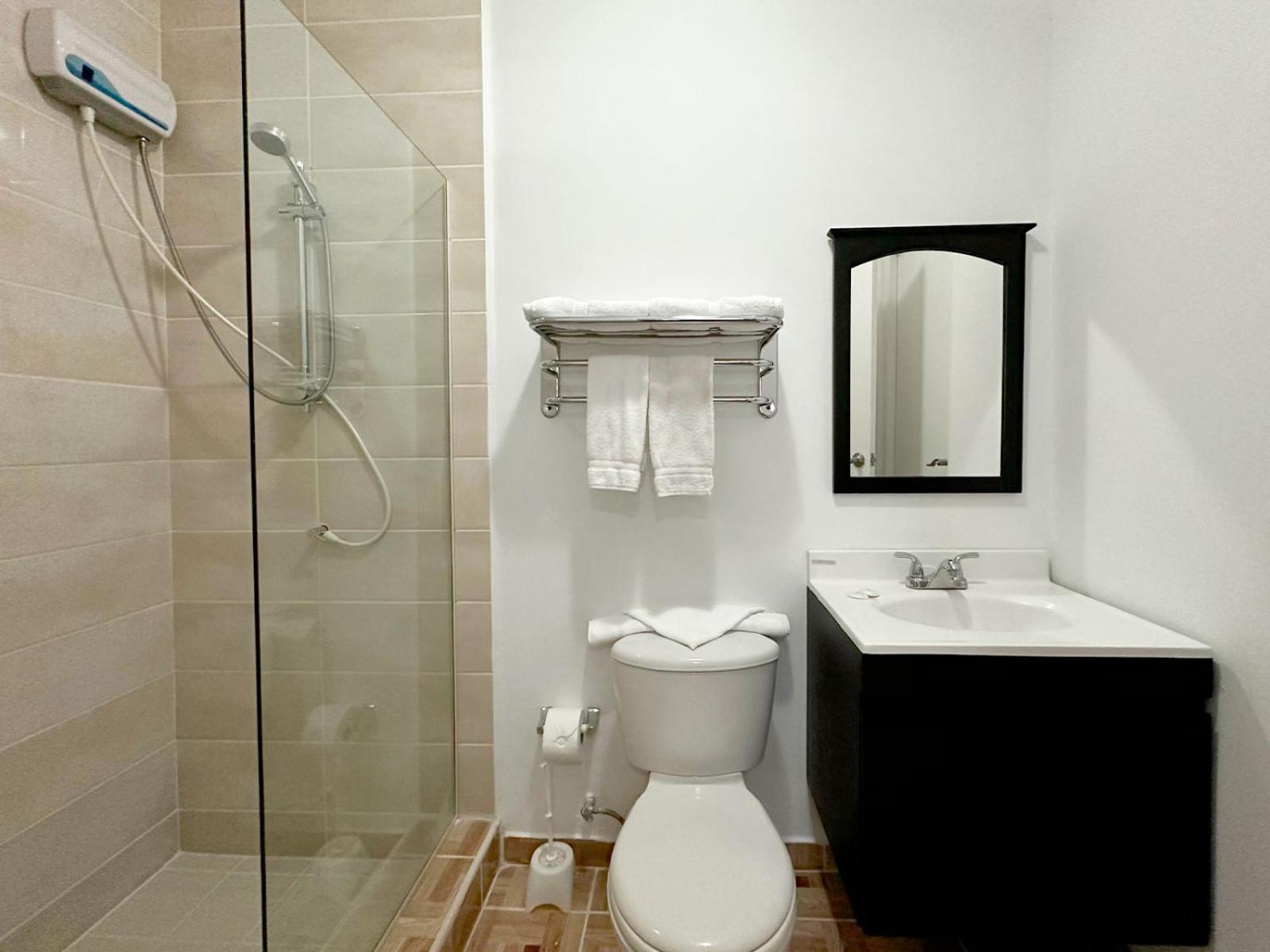 Ladybugs Apartments Palm Beach Екстер'єр фото