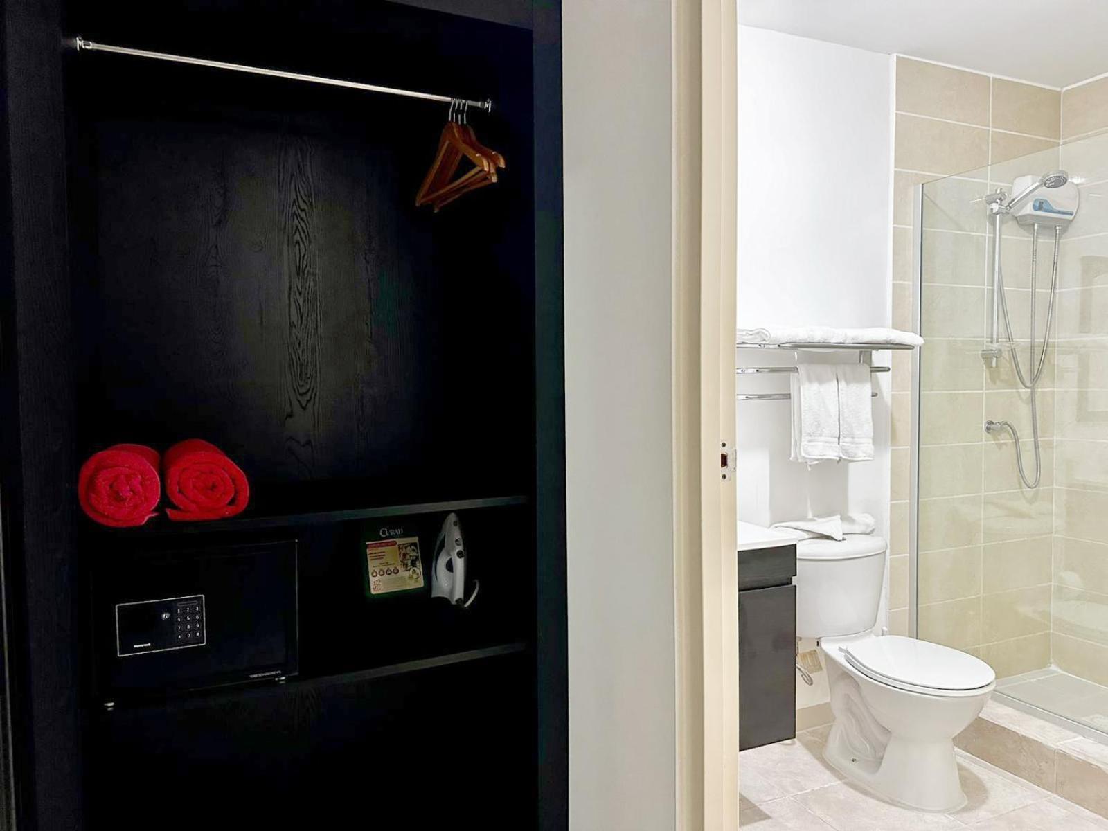 Ladybugs Apartments Palm Beach Екстер'єр фото